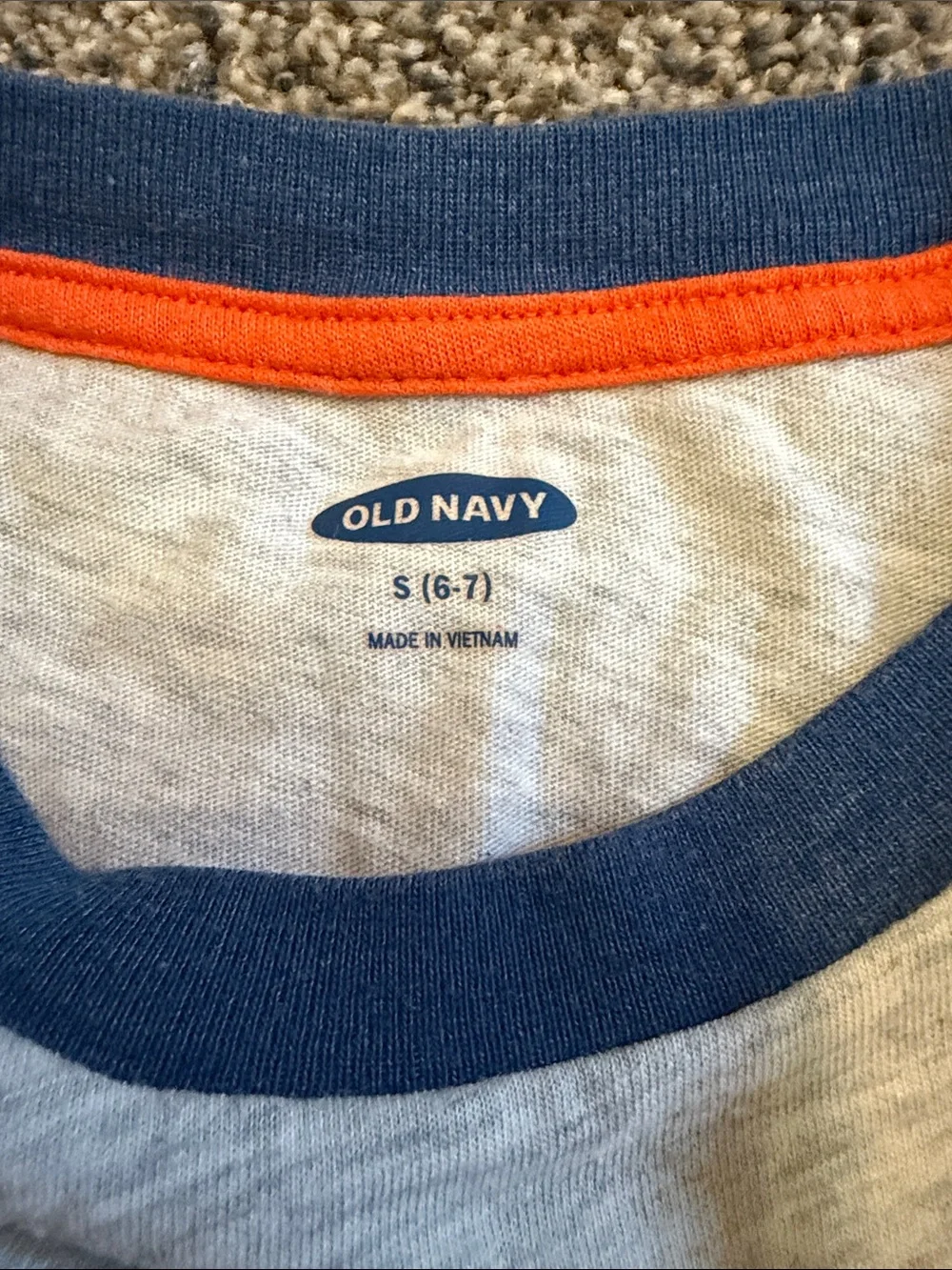 Boys Old Navy Heather Gray Long Sleeve NYC Tee with Navy & Orange Accents Size S
